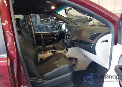 2020 Dodge Grand Caravan Sxt z USA, uszkodzony, nr VIN 2C4RDGCG8LR189665